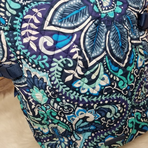 Vera Bradley Essential Expandable LG Quilted Blue Island Medallion Backpack New - Picture 7 of 13